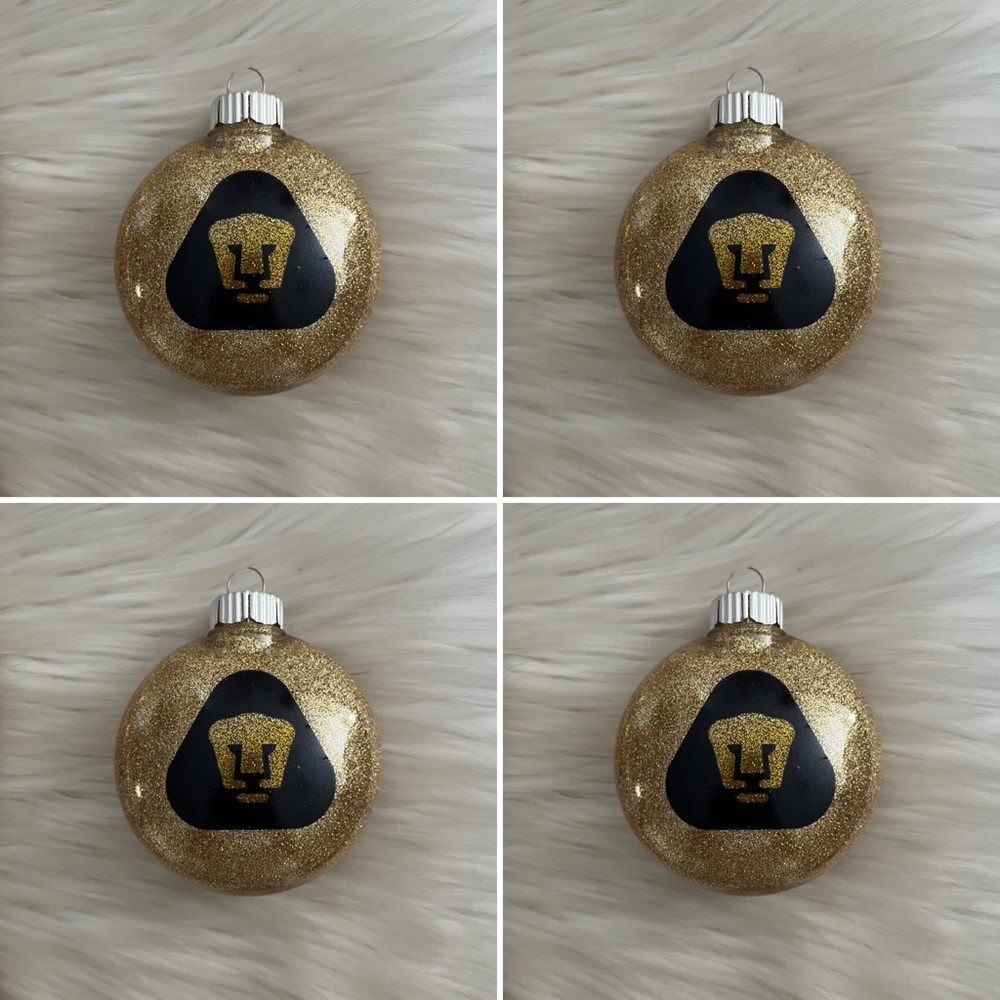 Ornaments Pumas